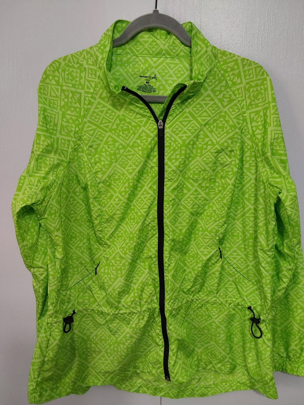 exertek Women's Neon Green Patterned Lightweight Zip Jacket